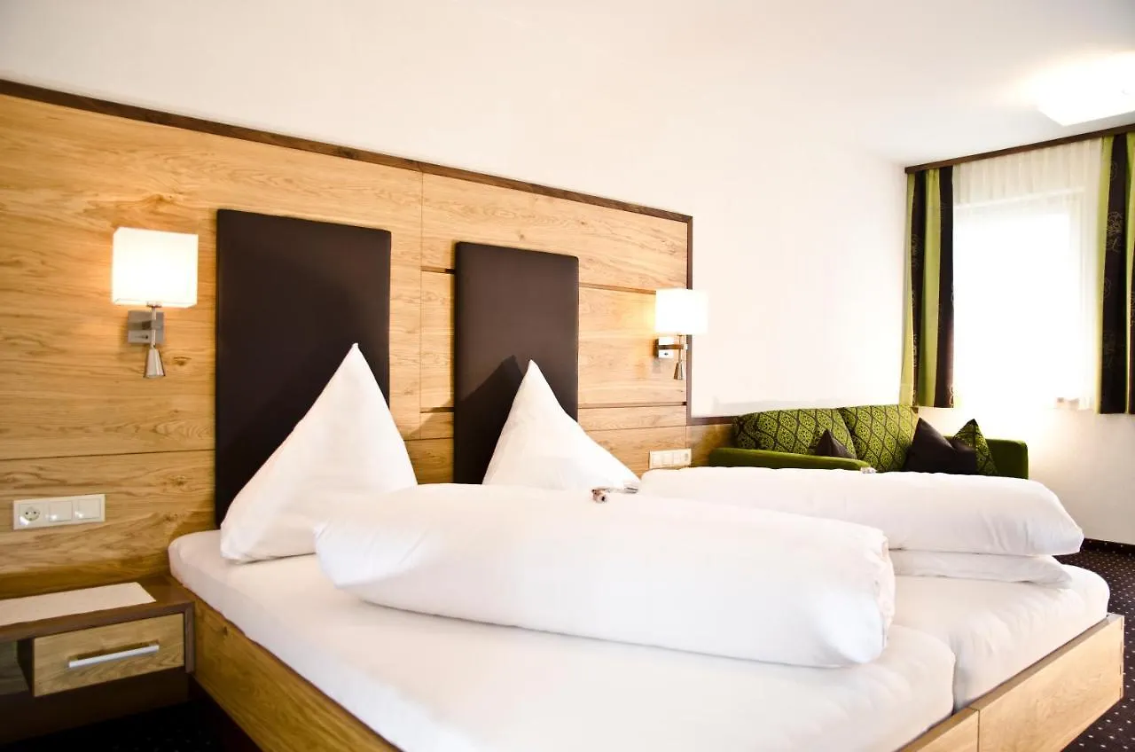 Hotel Garni Arosa Ischgl 4*,  Austria